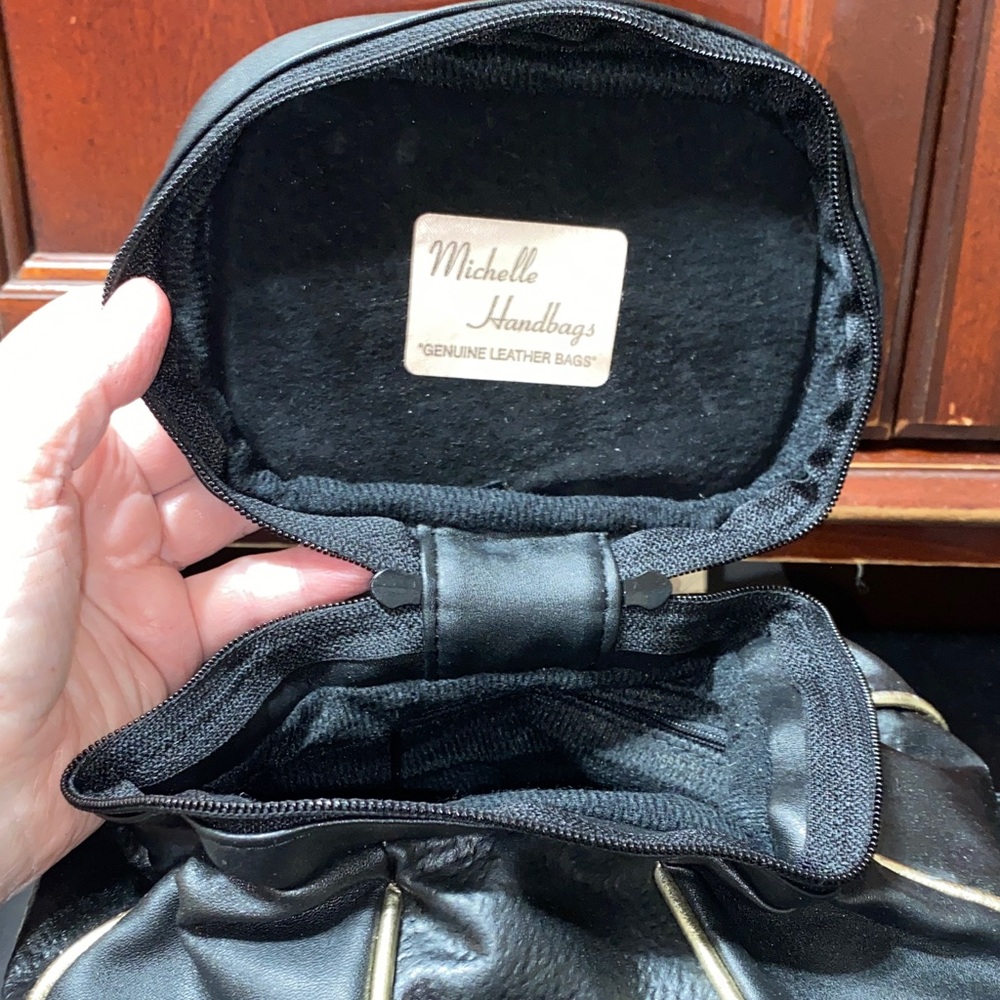 Elegant vintage Black gold trim Leather bucket Bag - Picture 15 of 16
